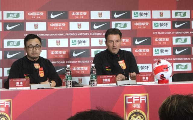 mk体育-国足暴露的问题越来越多 扬科维奇：只能继续坚持