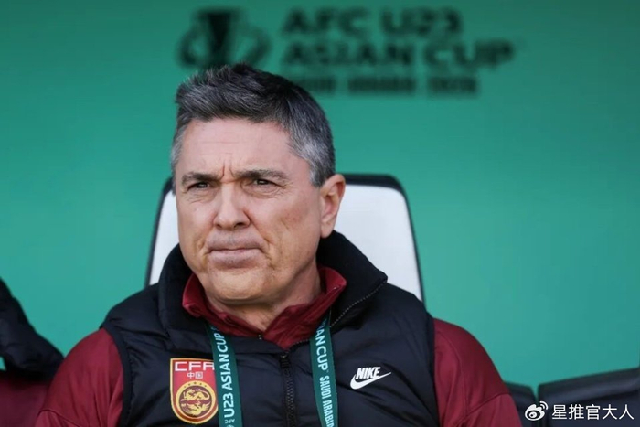 mk体育官网-膜拜安东尼奥！6人轮换造最大比分胜利 被球员高高抛起 里皮之后最强|U23|西班牙|亚洲杯|决赛|安东尼奥-瓦伦西亚_新浪体育_新浪新闻