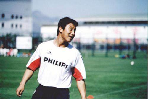 大连7冠功勋张恩华去世！甲A金球奖得主曾留洋英国